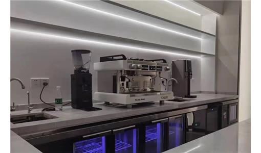 公司辦公室里意式和美式咖啡機哪個好？有什么區(qū)別？